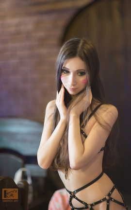 Alina Latypova BDSM-belt-backstage_˿