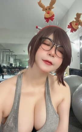 Uy Uy Mei_All selfies and gifs_˿