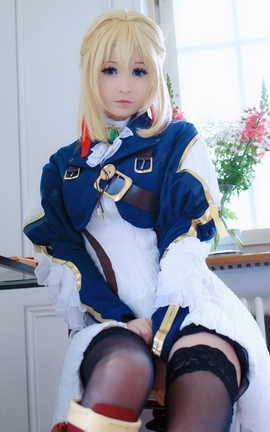 Hidori Rose Violet Evergarden