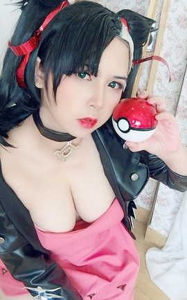 Uy Uy - Adult Marnie_˿
